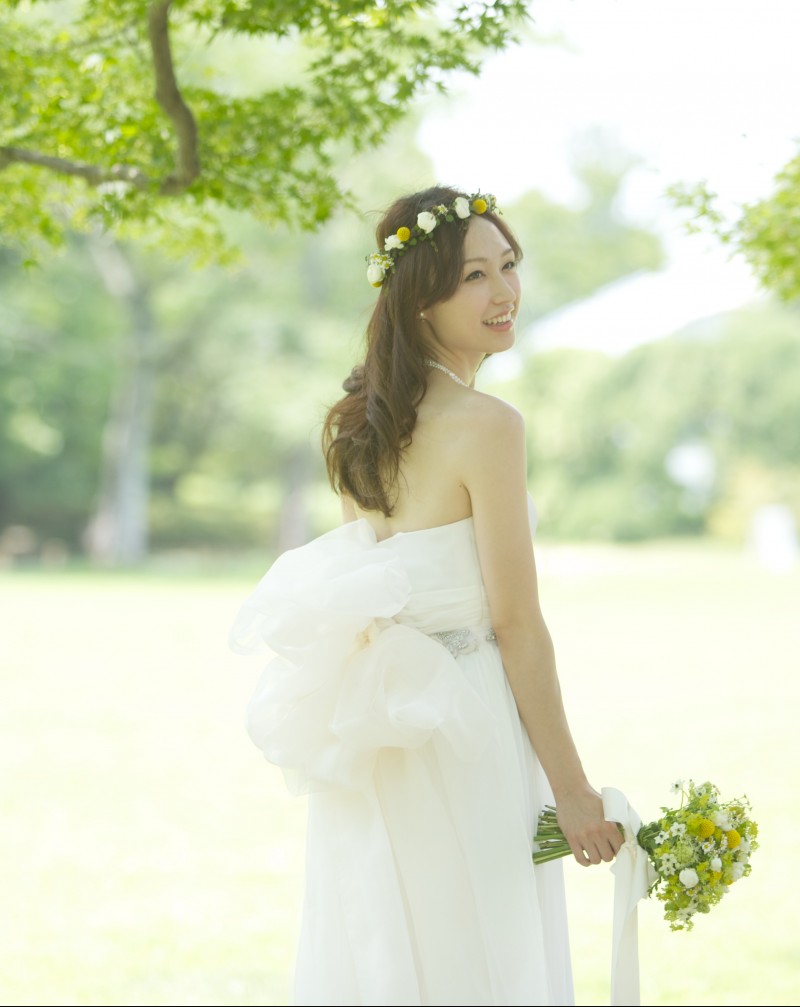 花嫁さまにおすすめ 髪飾りは生花で愛らしく Tagaya Bridal