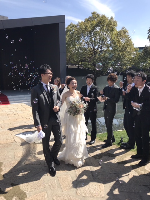ウェディングドレスを着る際 ヒールの高さとシューズについて aya Bridal 京都 大阪 神戸の結婚式レンタルドレス